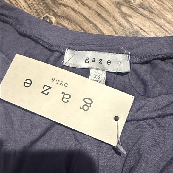 Gaze Deep Gray  Casual Tee Sz XS NWT - Picture 2 of 3